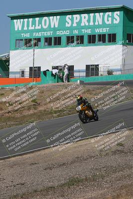 media/Apr-20-2025-AHRMA (Sun) [[393a79c373]]/Race/Group 2/Turn 4b/